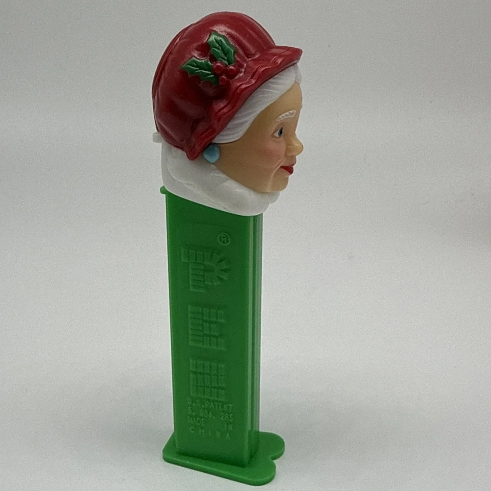 PEZ Candy Dispensers Christmas Santa Claus Mrs Claus (LOT OF 3) Hungary Slovenia